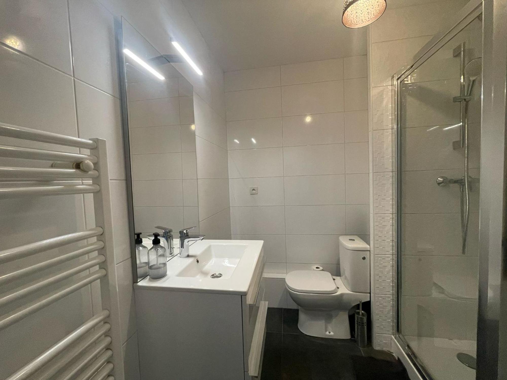 City & Cosy, Lyon Charcot- Wifi - Lave Linge - Balcon - Parking ภายนอก รูปภาพ