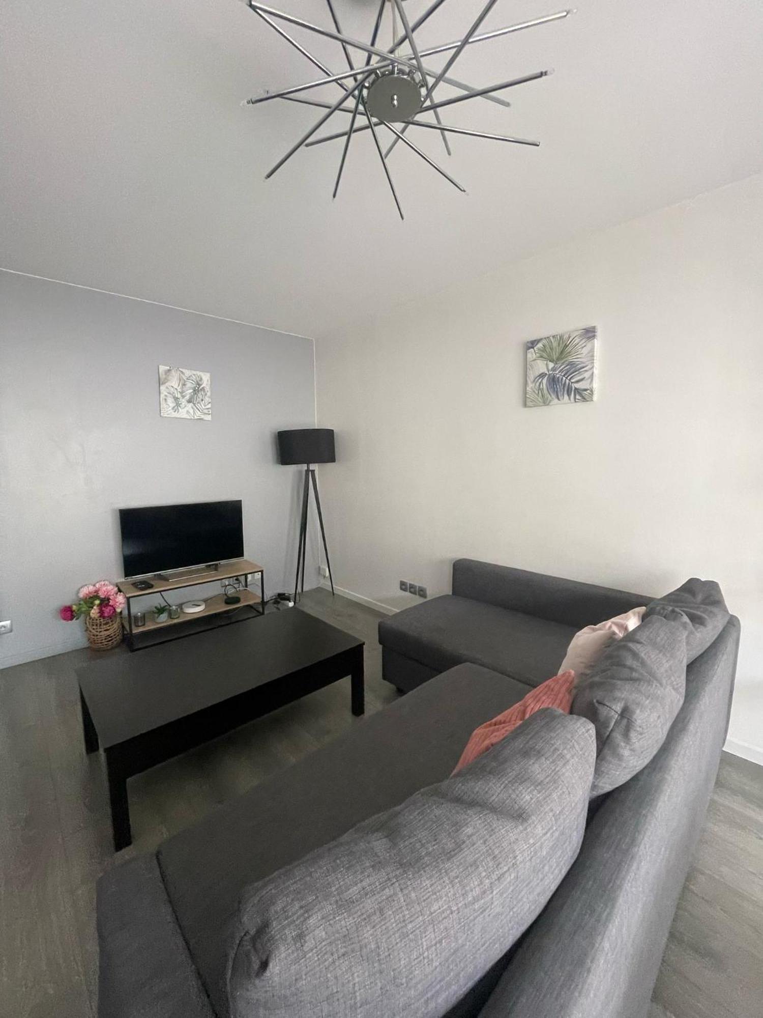 City & Cosy, Lyon Charcot- Wifi - Lave Linge - Balcon - Parking ภายนอก รูปภาพ